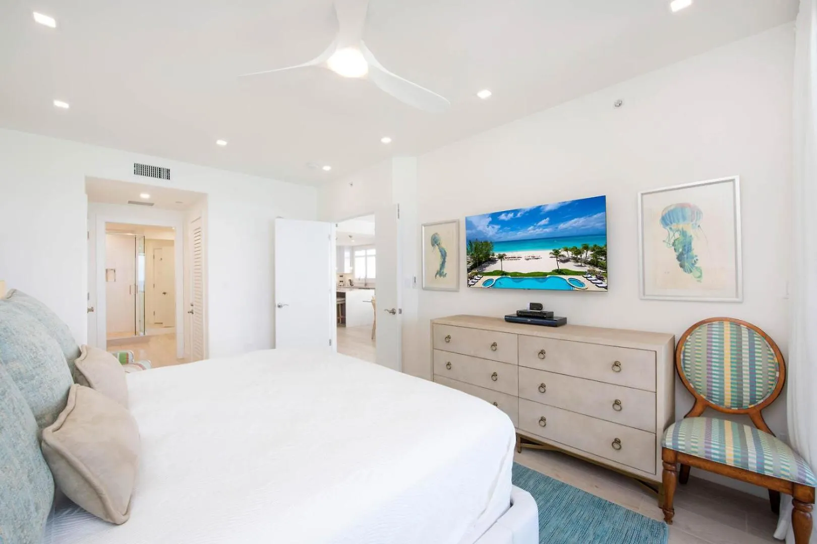 Beachcomber 30 George Town 0*,  Cayman Islands