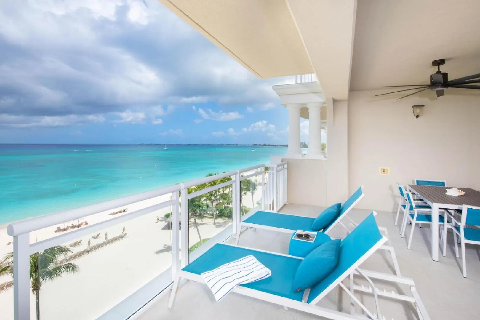 Beachcomber 30 George Town Apartment